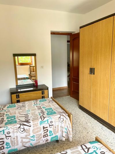 Image No.14-3 Bed Property for sale