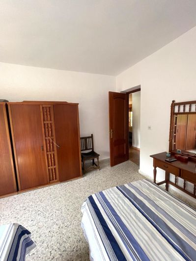 Image No.16-3 Bed Property for sale