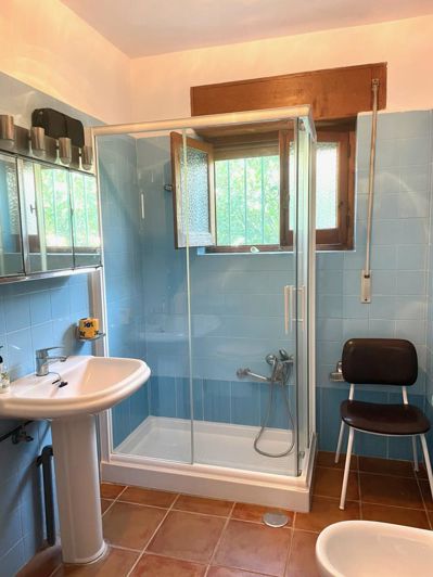 Image No.17-3 Bed Property for sale