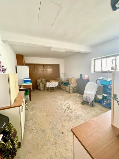 Image No.18-3 Bed Property for sale