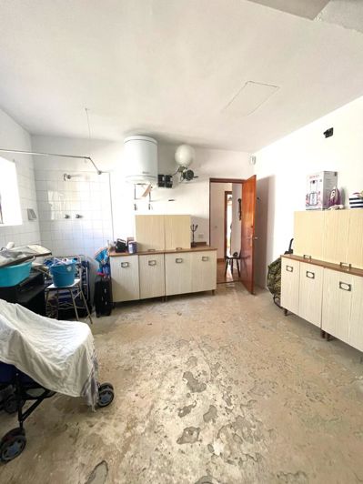 Image No.19-3 Bed Property for sale