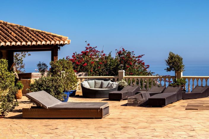 Image No.14-4 Bed Property for sale