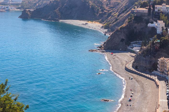 Image No.20-4 Bed Property for sale