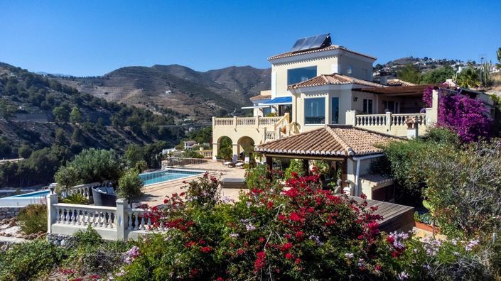 Image No.3-4 Bed Property for sale