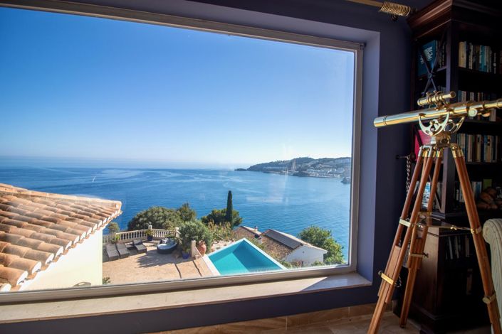 Image No.46-4 Bed Property for sale