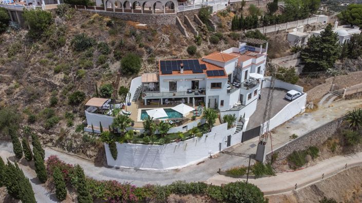 Image No.5-5 Bed Property for sale