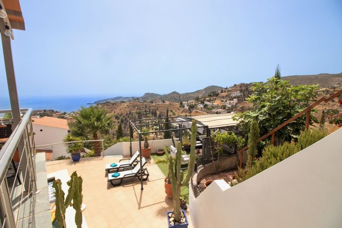 Image No.33-5 Bed Property for sale