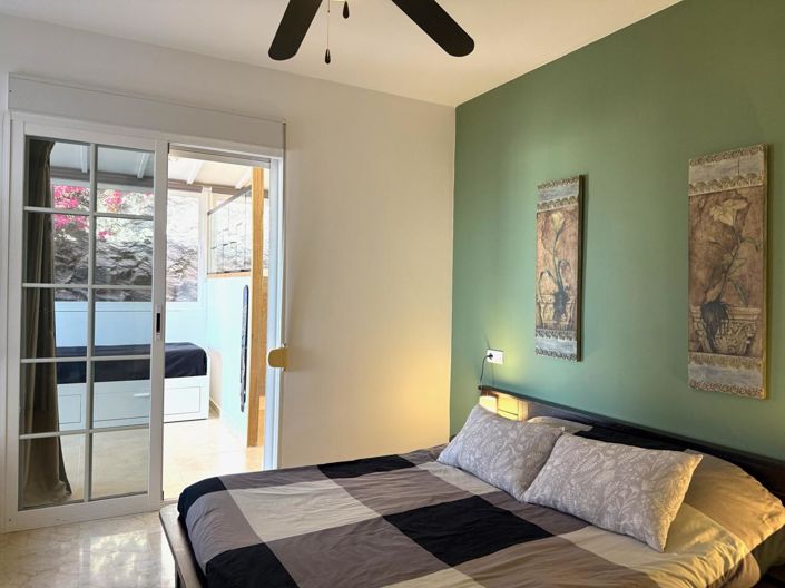 Image No.17-2 Bed Property for sale