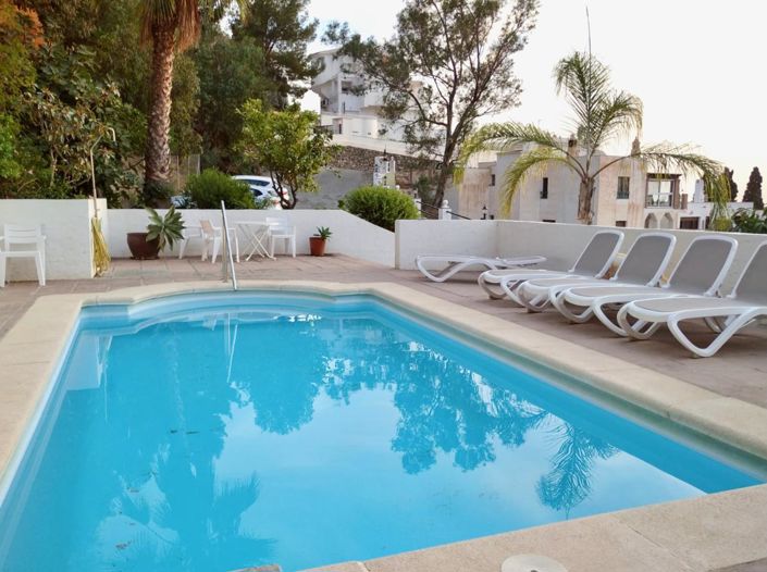 Image No.25-2 Bed Property for sale