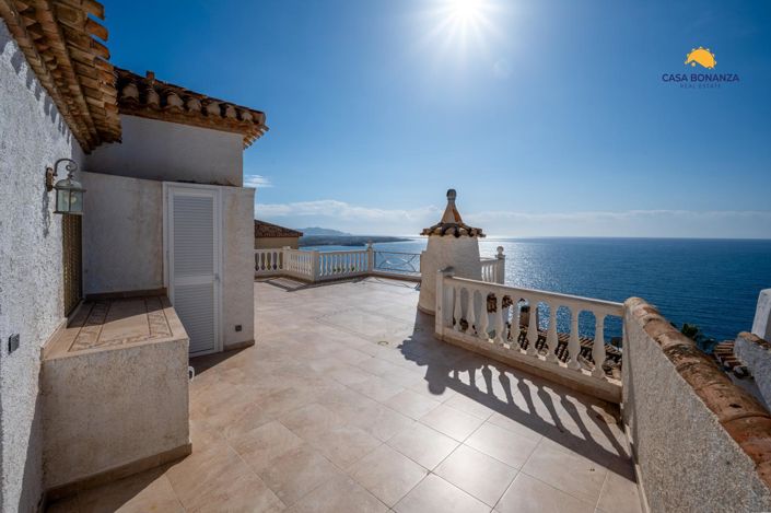 Image No.29-4 Bed Property for sale