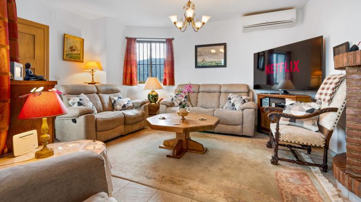 Image No.13-4 Bed Property for sale