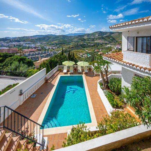 Image No.26-4 Bed Property for sale