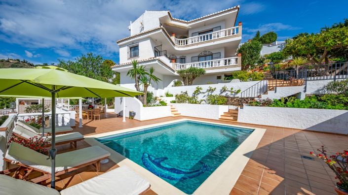 Image No.7-4 Bed Property for sale