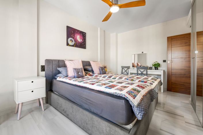 Image No.17-3 Bed Property for sale