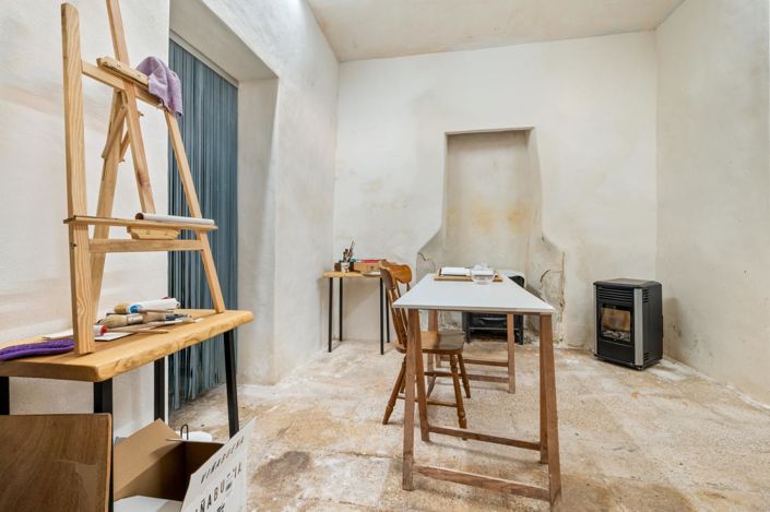 Image No.26-3 Bed Property for sale