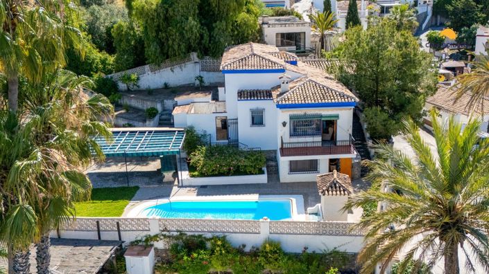 Image No.1-5 Bed Property for sale