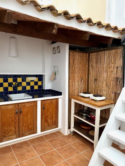 Image No.24-1 Bed Property for sale