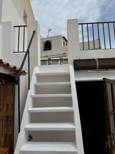 Image No.26-1 Bed Property for sale