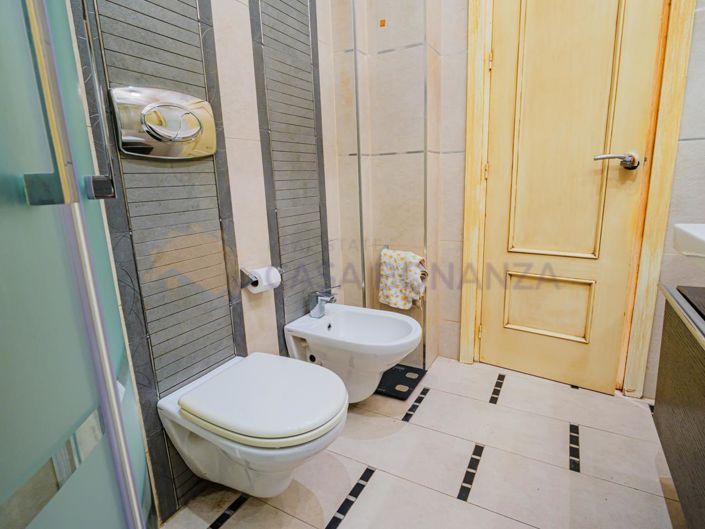 Image No.11-3 Bed Property for sale