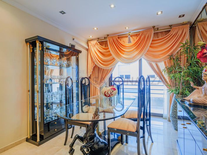 Image No.5-3 Bed Property for sale