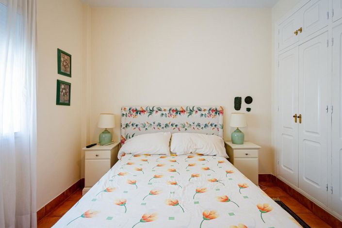 Image No.13-4 Bed Property for sale