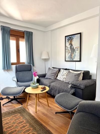 Image No.14-3 Bed Property for sale