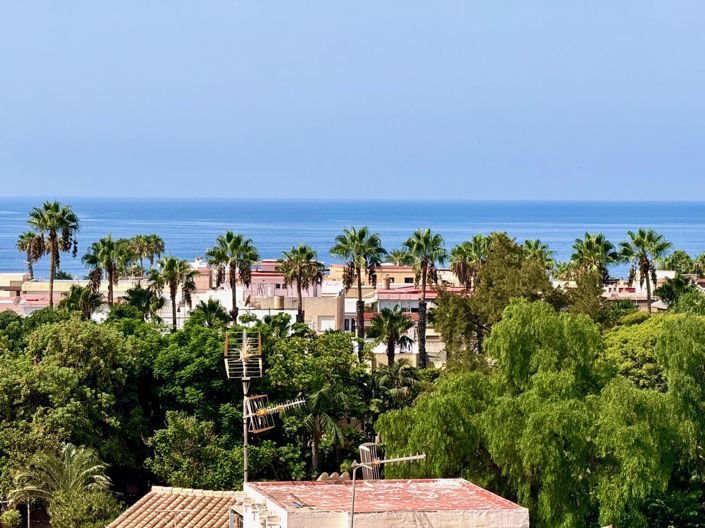 Image No.3-3 Bed Property for sale