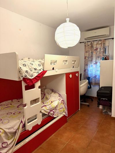 Image No.17-4 Bed Property for sale