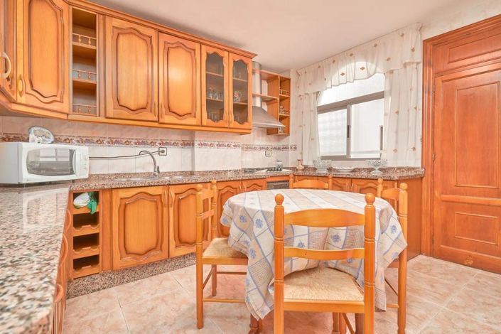 Image No.10-Propriété de 4 chambres à vendre à Almuñécar