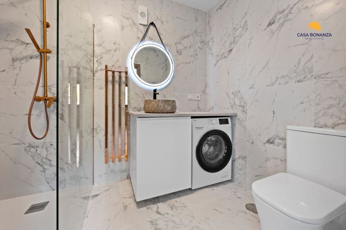 Image No.14-3 Bed Property for sale