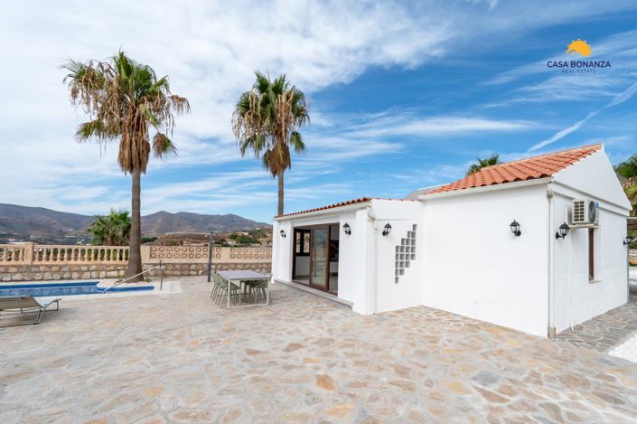 Image No.22-3 Bed Property for sale