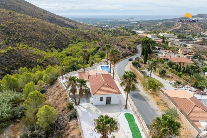 Image No.26-3 Bed Property for sale