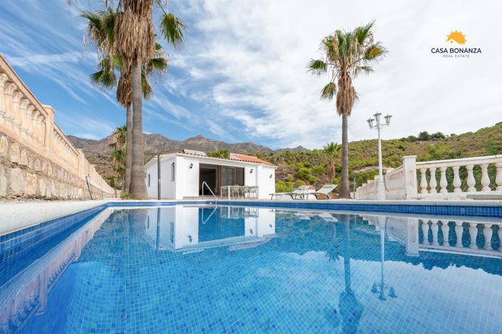 Image No.3-3 Bed Property for sale