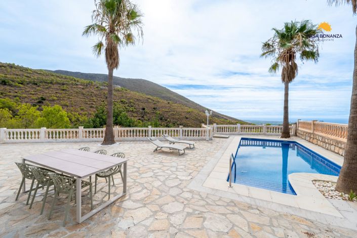 Image No.4-3 Bed Property for sale