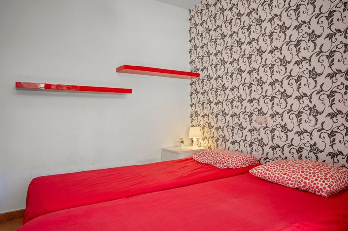 Image No.15-2 Bed Property for sale