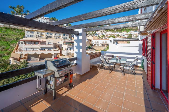 Image No.2-2 Bed Property for sale