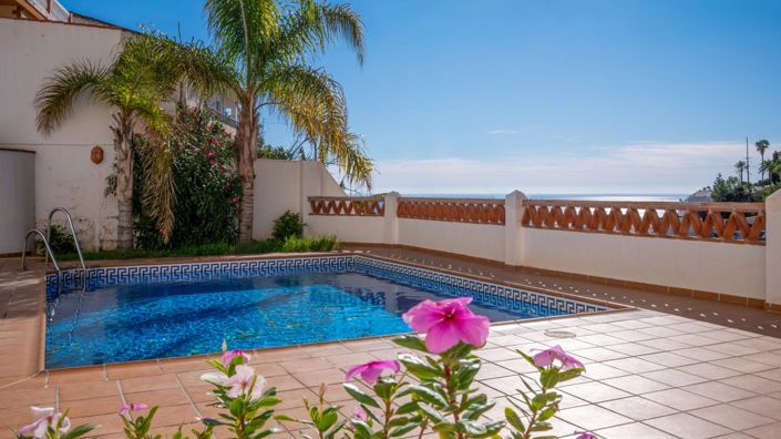 Image No.20-2 Bed Property for sale