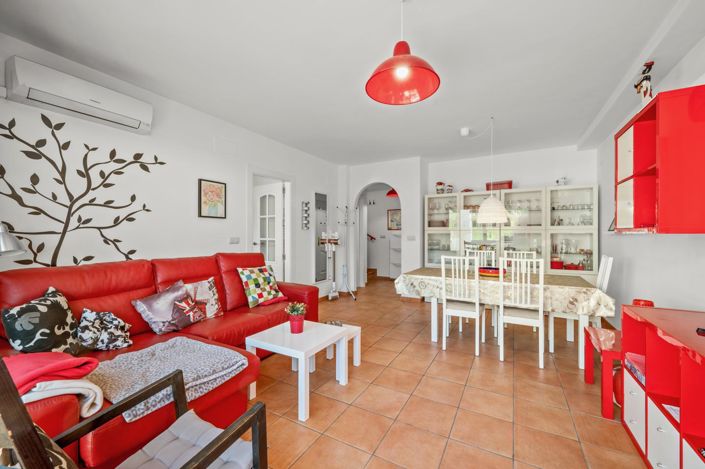 Image No.4-2 Bed Property for sale