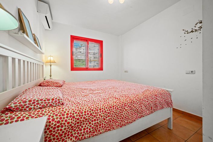 Image No.9-2 Bed Property for sale