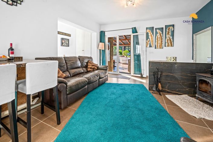 Image No.11-2 Bed Property for sale