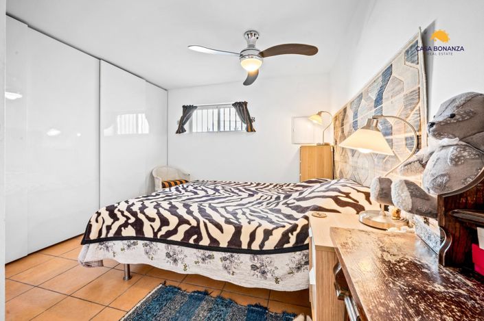 Image No.14-2 Bed Property for sale