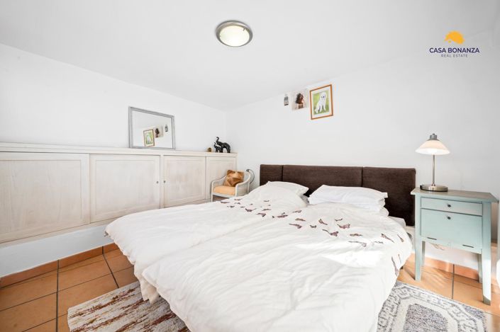 Image No.16-2 Bed Property for sale