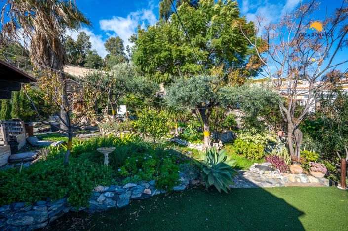 Image No.21-2 Bed Property for sale