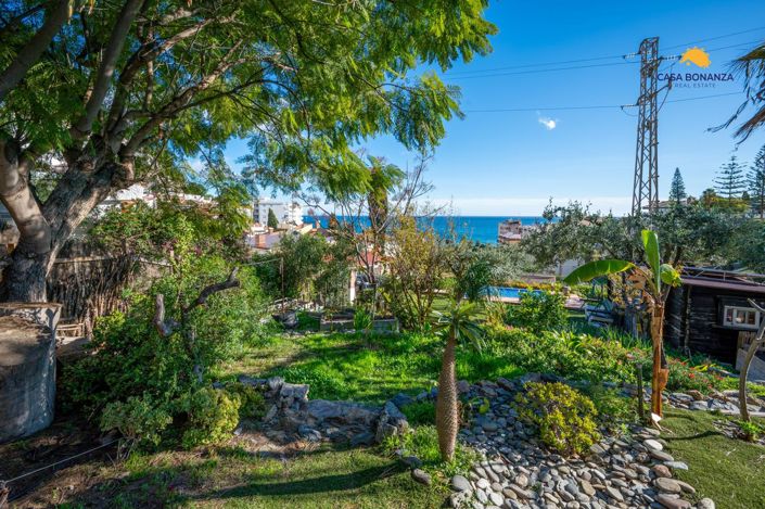 Image No.24-2 Bed Property for sale