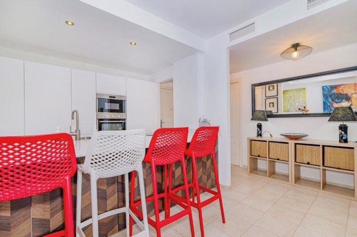 Image No.19-2 Bed Property for sale