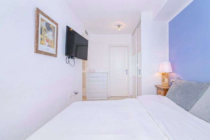 Image No.28-2 Bed Property for sale