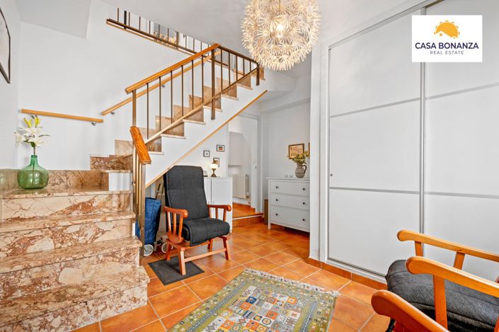 Image No.17-3 Bed Property for sale