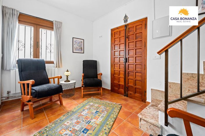 Image No.20-3 Bed Property for sale