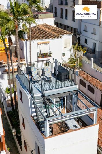 Image No.21-3 Bed Property for sale