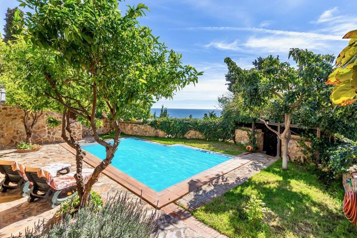 Image No.3-5 Bed Property for sale